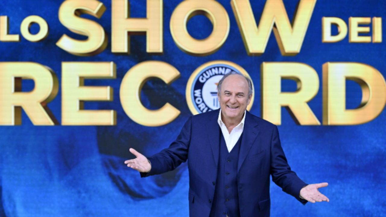 Lo show dei Record di Gerry Scotti torna in Tv Domenica 4 Febbraio : Arriva la novità per prova finale