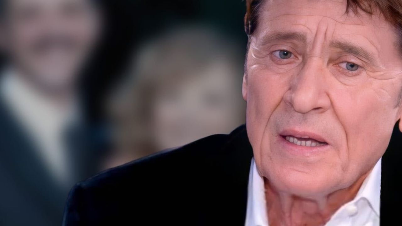 Evviva: Gianni Morandi affronta il dramma: da Piazza Fontana al rapimento di Aldo Moro