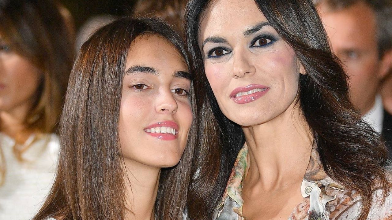 La Volta Buona, ospite Maria Grazia Cucinotta: Chi è Giulia Violati (la figlia)