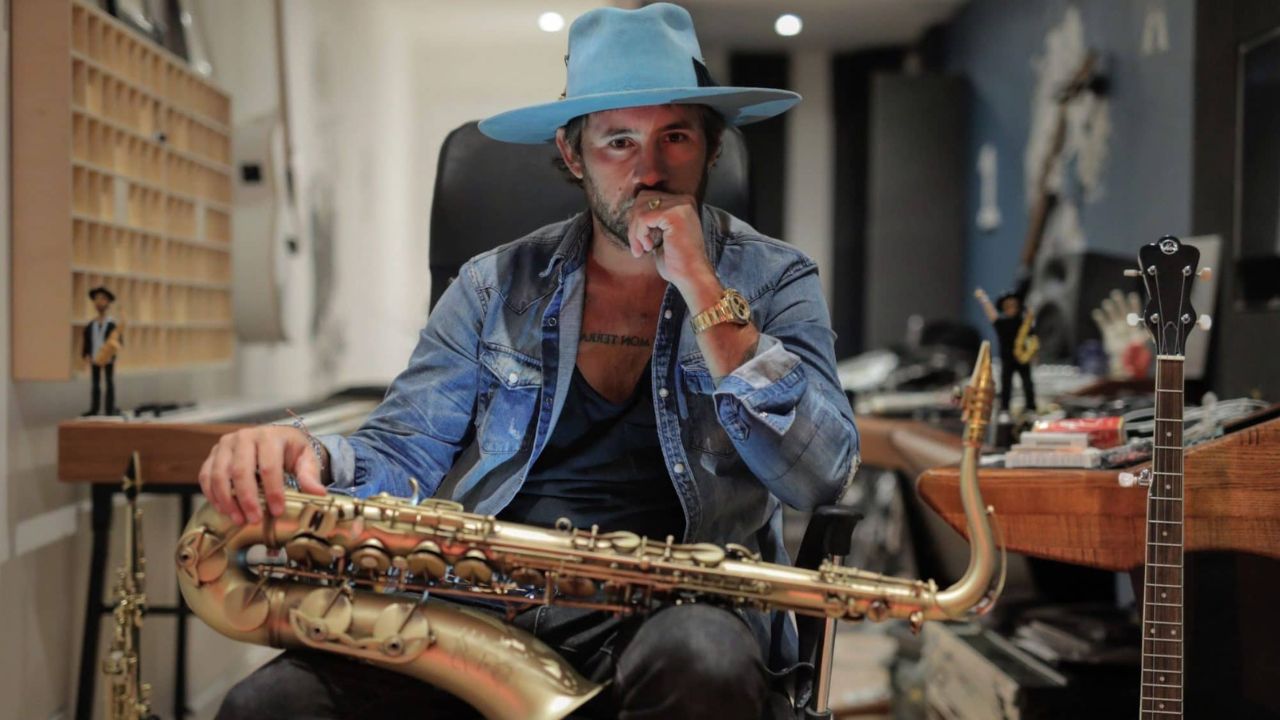 La Volta Buona, Che tipo di sax suona Jimmy sax